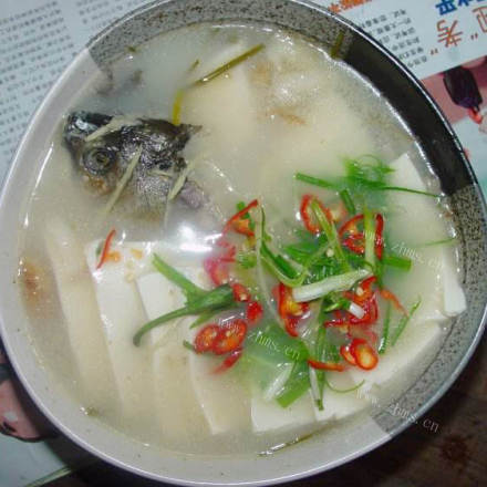 豆腐玉米鲫鱼汤