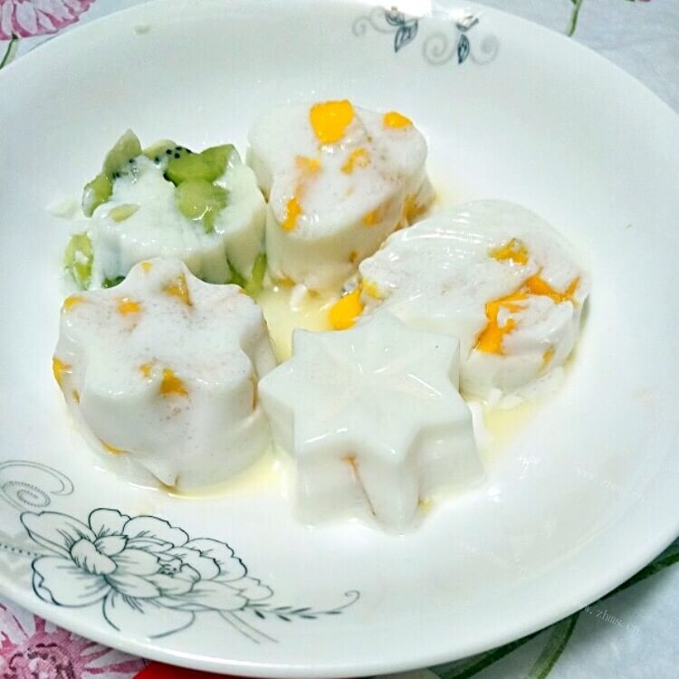 水果牛奶果冻