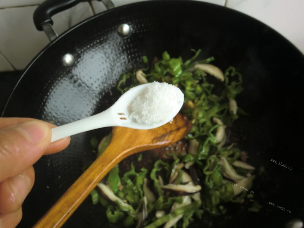 家常香菇牛柳做法图解4)