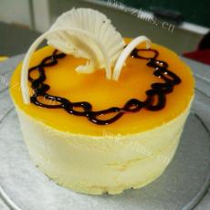 美味的芒果慕斯蛋糕 