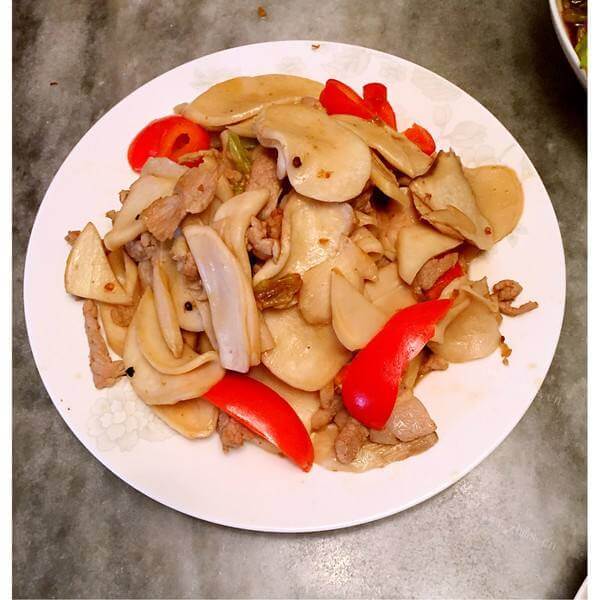 美味的双椒炒肉片