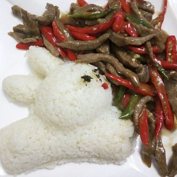 超美味的红椒牛肉盖饭
