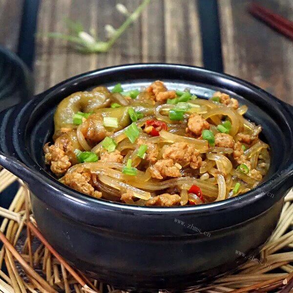 美味腊肉豆角粉丝煲