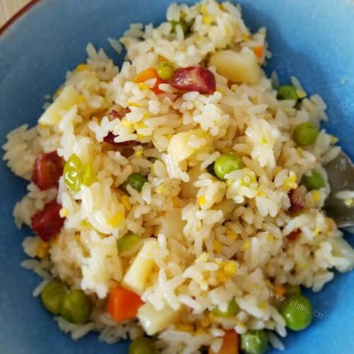 美味的土豆火腿饭