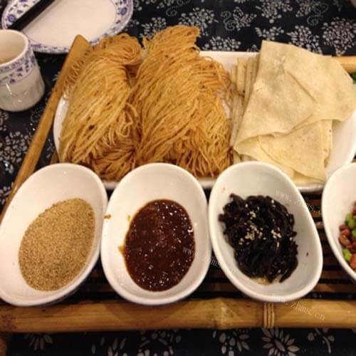 美味的烙馍卷散子