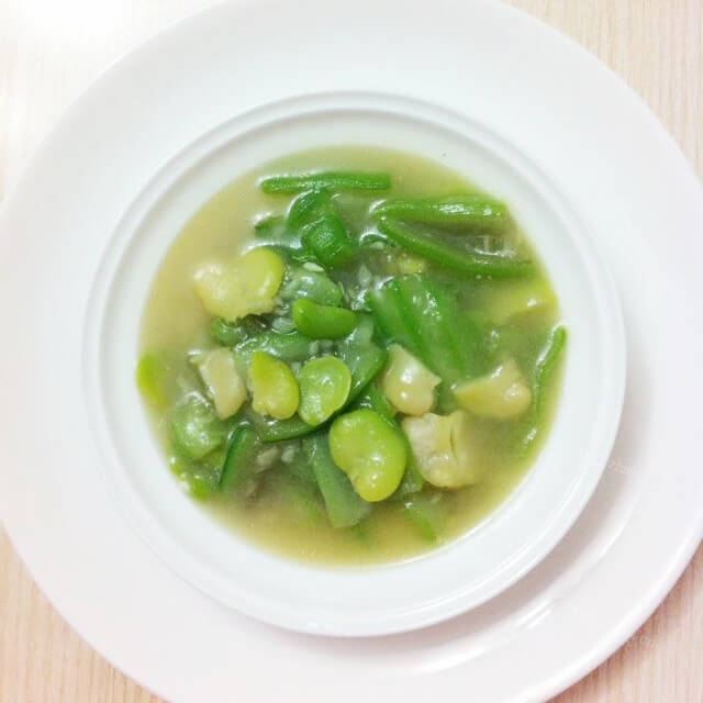 家常双粉金针菇蒸丝瓜