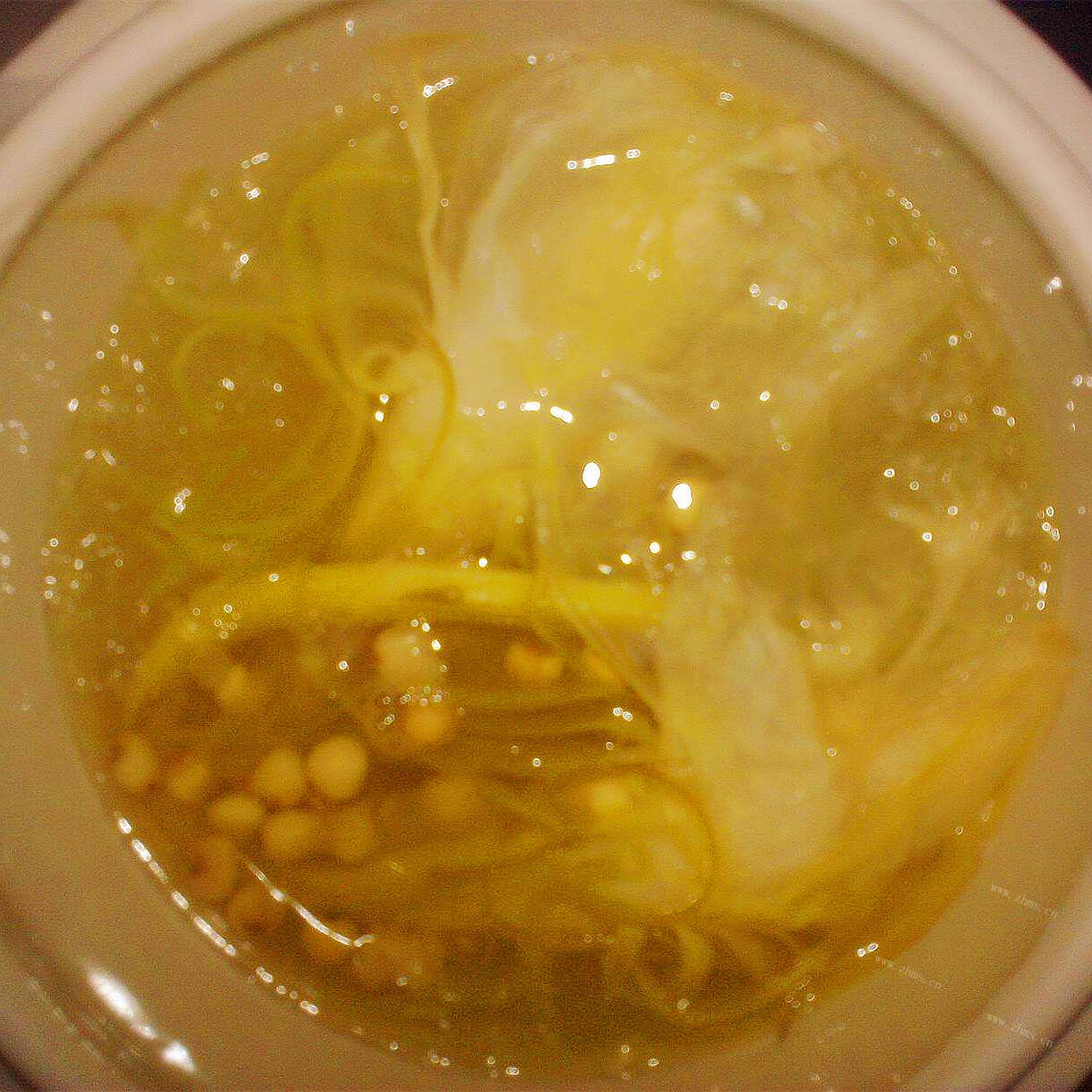 好吃又好看的昙花火腿肠汤