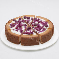 美味的桃花紫薯蛋糕