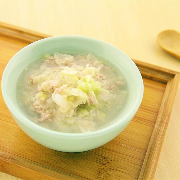 美味的肉末白菜炒米干
