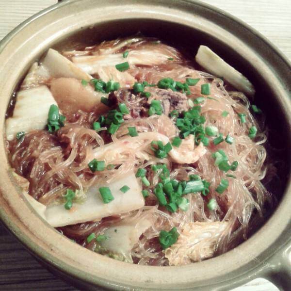 喜欢吃腊肉豆角粉丝煲