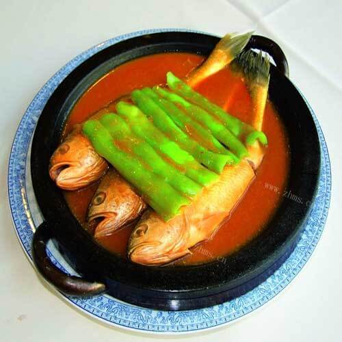 美味的闷黄鱼