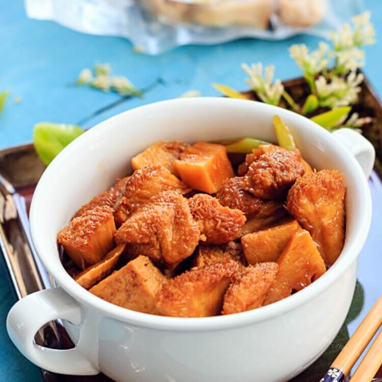 美味的炒鲜猴头菇