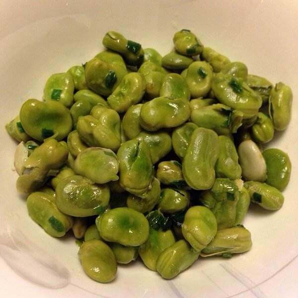 好吃的雪菜炒蚕豆白
