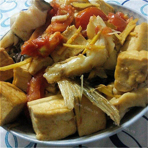 不上火美味的油炸豆腐焖黄骨鱼