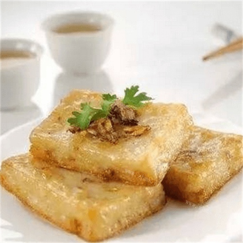 诱人的腐皮蘑菇肉饼