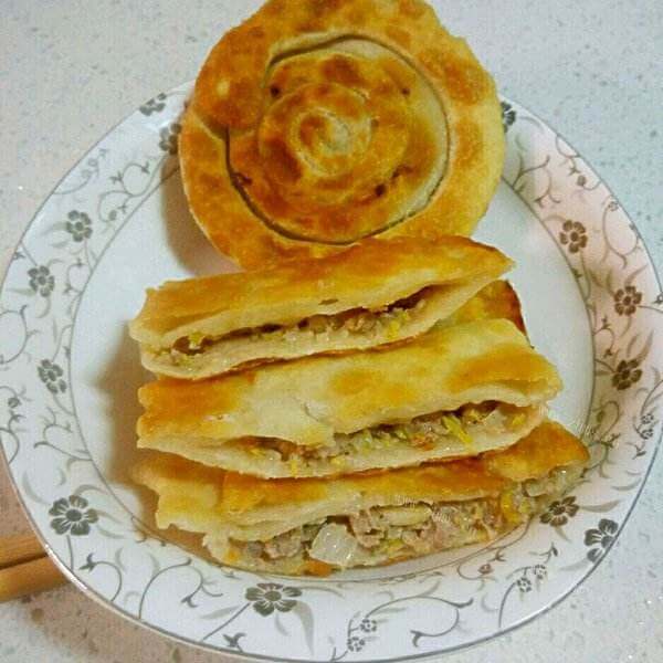 面饼香葱肉馅煎饼