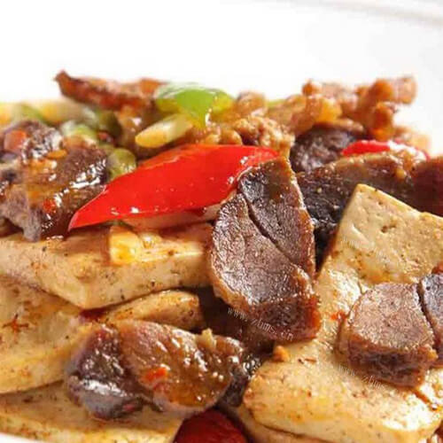 鲜香的猪肉炒豆腐