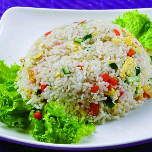 美味的韭苔鸡蛋炒米饭