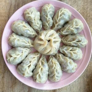 美味的胡萝卜鸡蛋小蒸饺