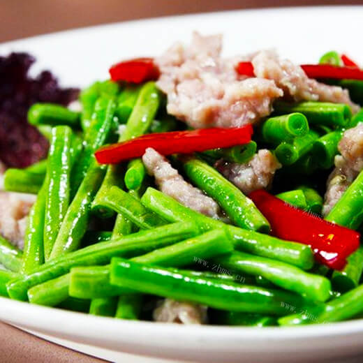 香喷喷的四季豆焖五花肉