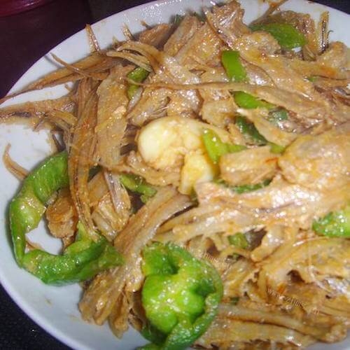美味的青椒炒毛鱼