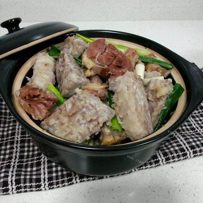家常腊鸭腿焖春笋
