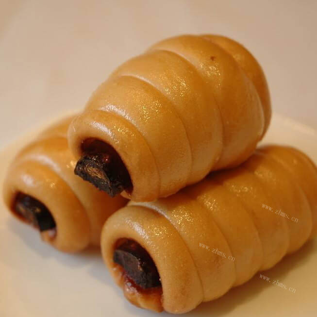美味的黄金火腿卷