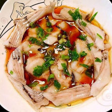 好吃的油榄豉豆腐蒸鱼片 