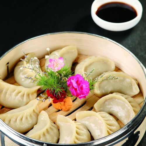 美味的汤面素馅蒸饺