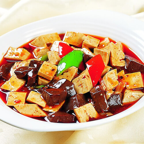 美味的猪肉绘豆腐