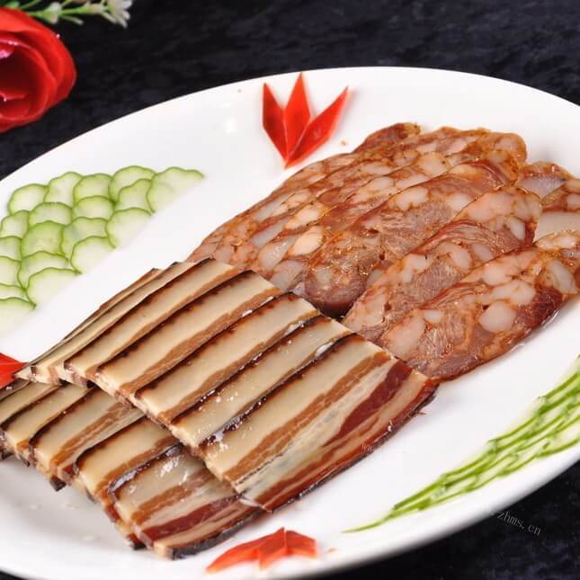 美味的腊味双拼蒸百叶