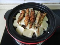 好吃的小鱼焖豆腐做法图解6)