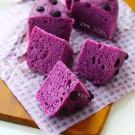 美味的紫薯红枣发糕