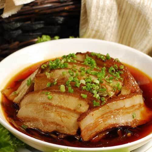 美味的酱油蒸五花肉