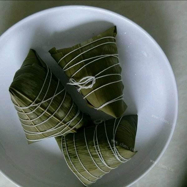 独特的黄黏米紫薯馅粽子
