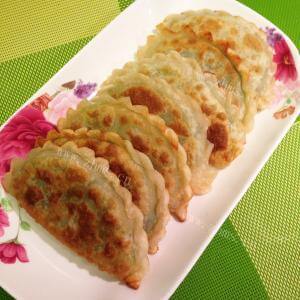 香气浓郁的煎饼韭菜盒子