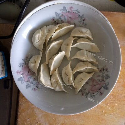 好吃的西红柿龙利鱼水饺