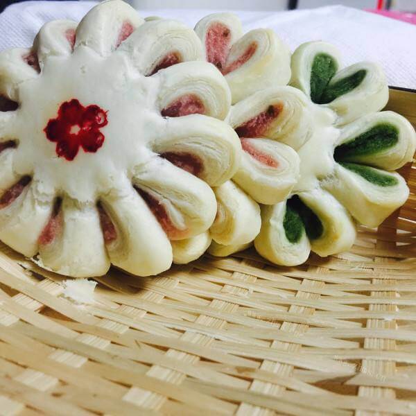 脆嫩可口的樱花酥
