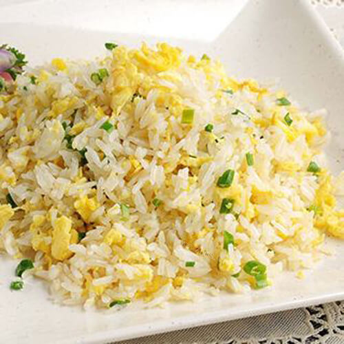 美味的豆腐彩蔬蛋炒饭