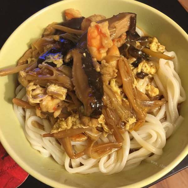 三鲜炒手擀面