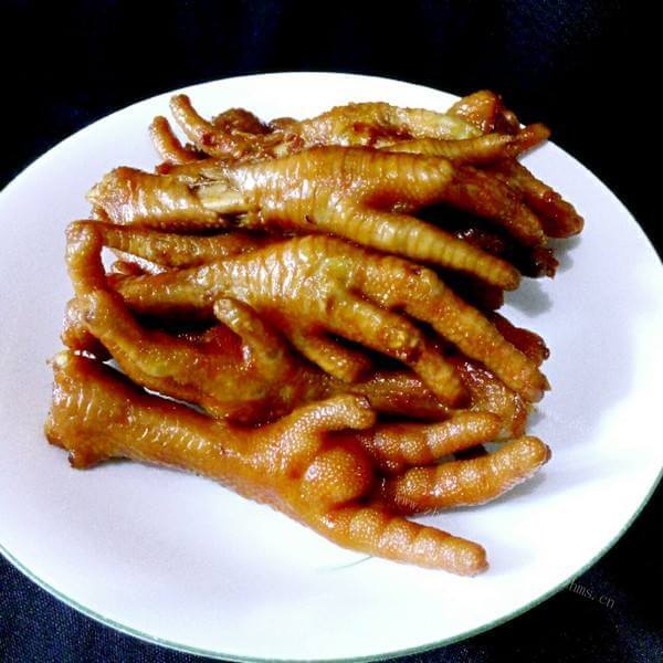 香嫩的卤鸡爪子 