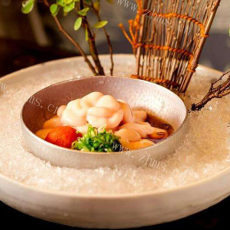 清淡简单的日式白子锅