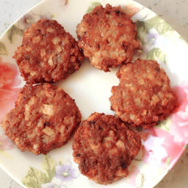 美味煎肉丸子