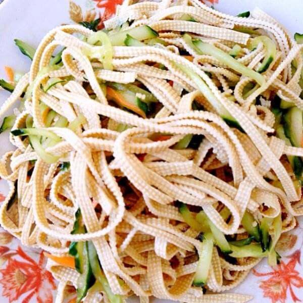好吃的凉拌开胃豆腐皮