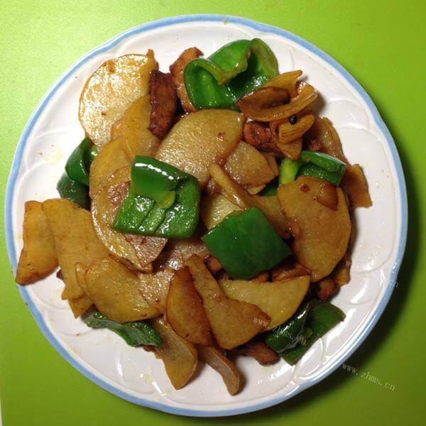 美味的肉片炒土豆