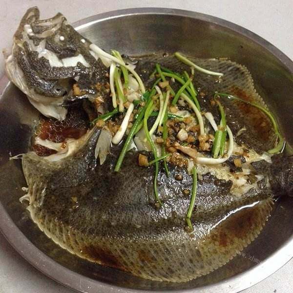 美味的蒜香多宝鱼