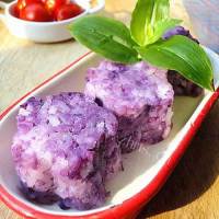 可口的腊味紫薯饭