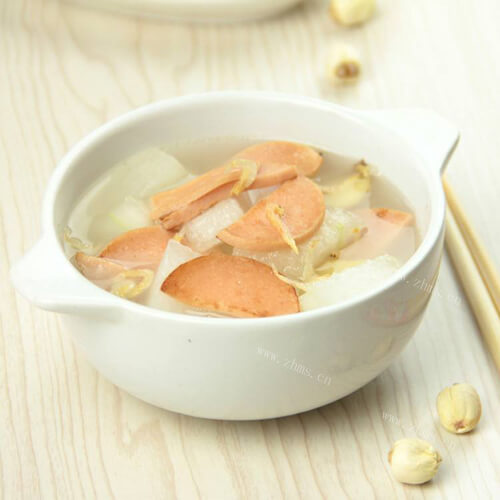 美味的昙花火腿肠汤