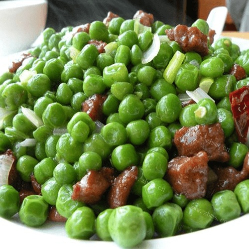 鲜嫩多汁的豌豆炒牛肉