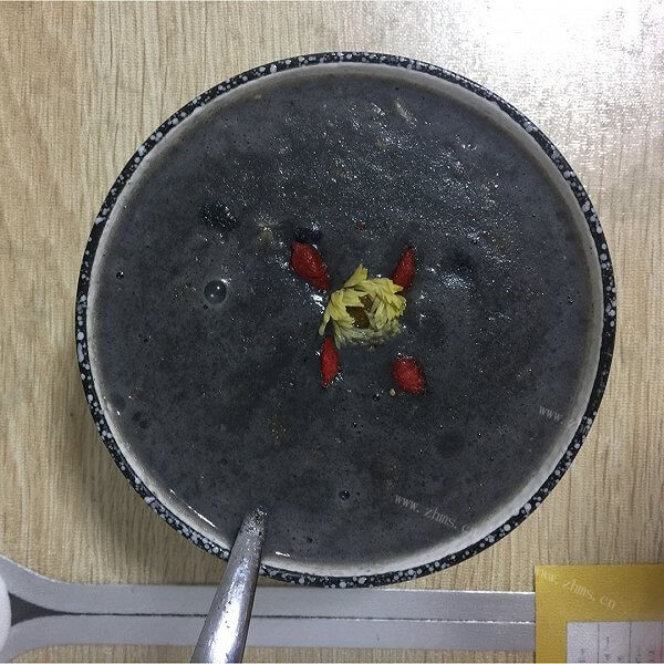 美味的浓渣黑豆浆